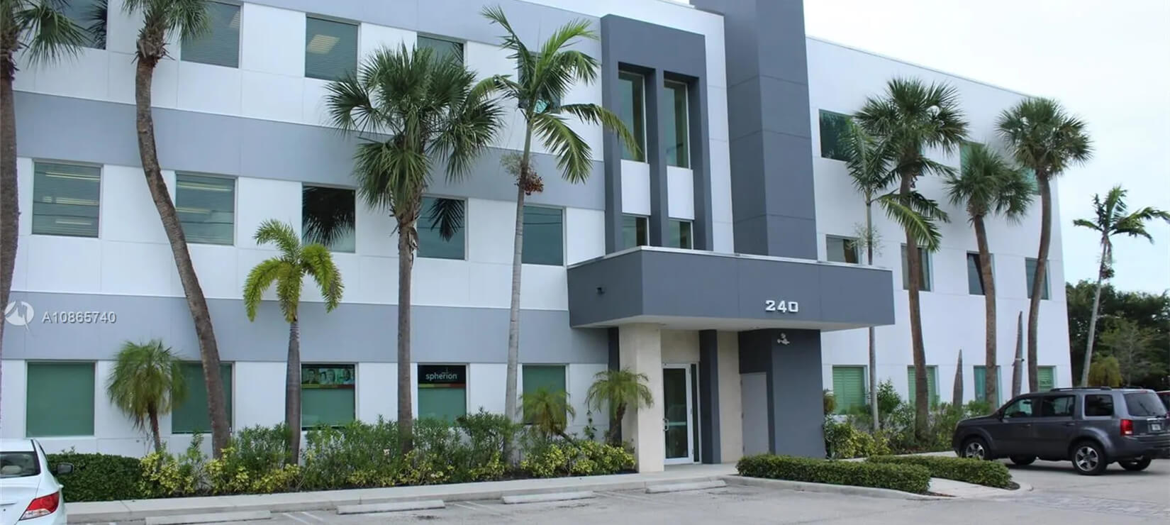 Residential and Commercial Lending Centers opens at 240 NW Peacock Boulevard
